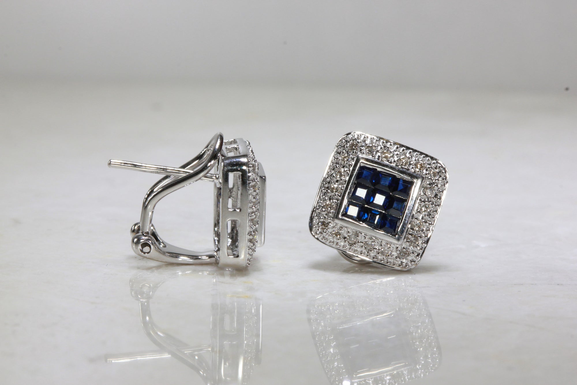 BLUE SAPPHIRE DIAMOND SQUARE HALO EARRINGS IN 14k WHITE GOLD SETTING