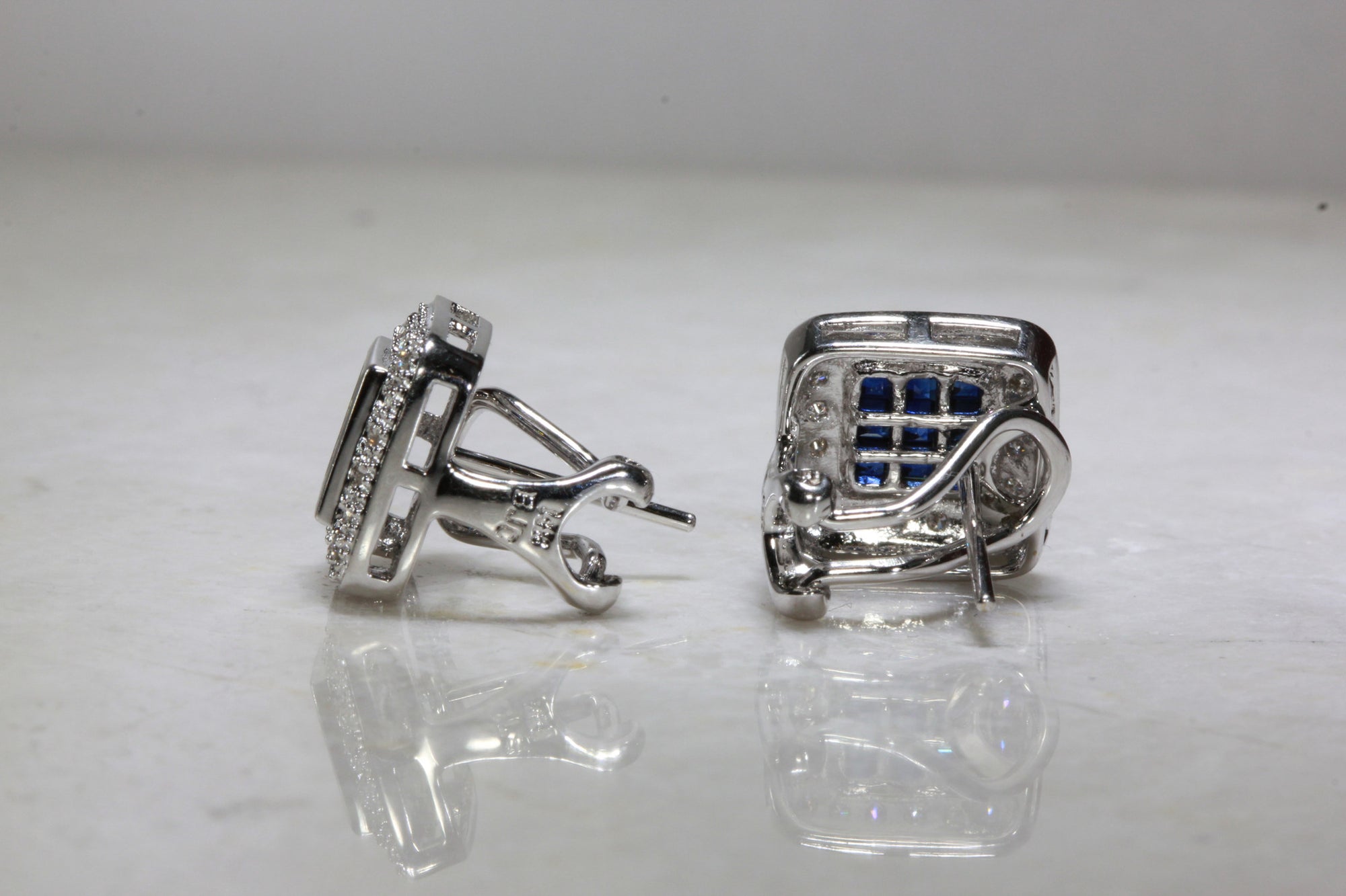 BLUE SAPPHIRE DIAMOND SQUARE HALO EARRINGS IN 14k WHITE GOLD SETTING
