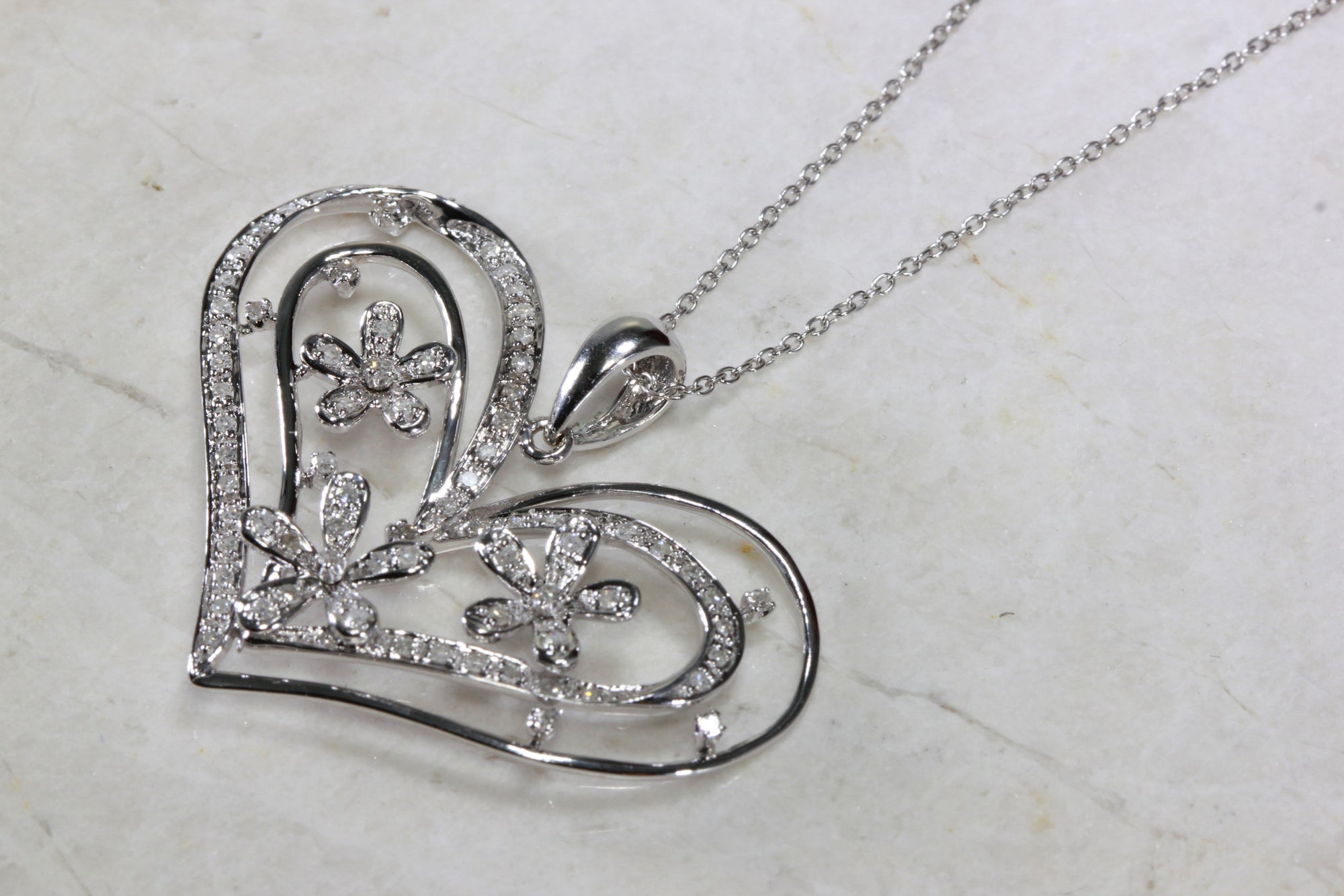 DIAMOND FLOWER HEART PENDANT 14k GOLD  WITH 14K GOLD CHAIN