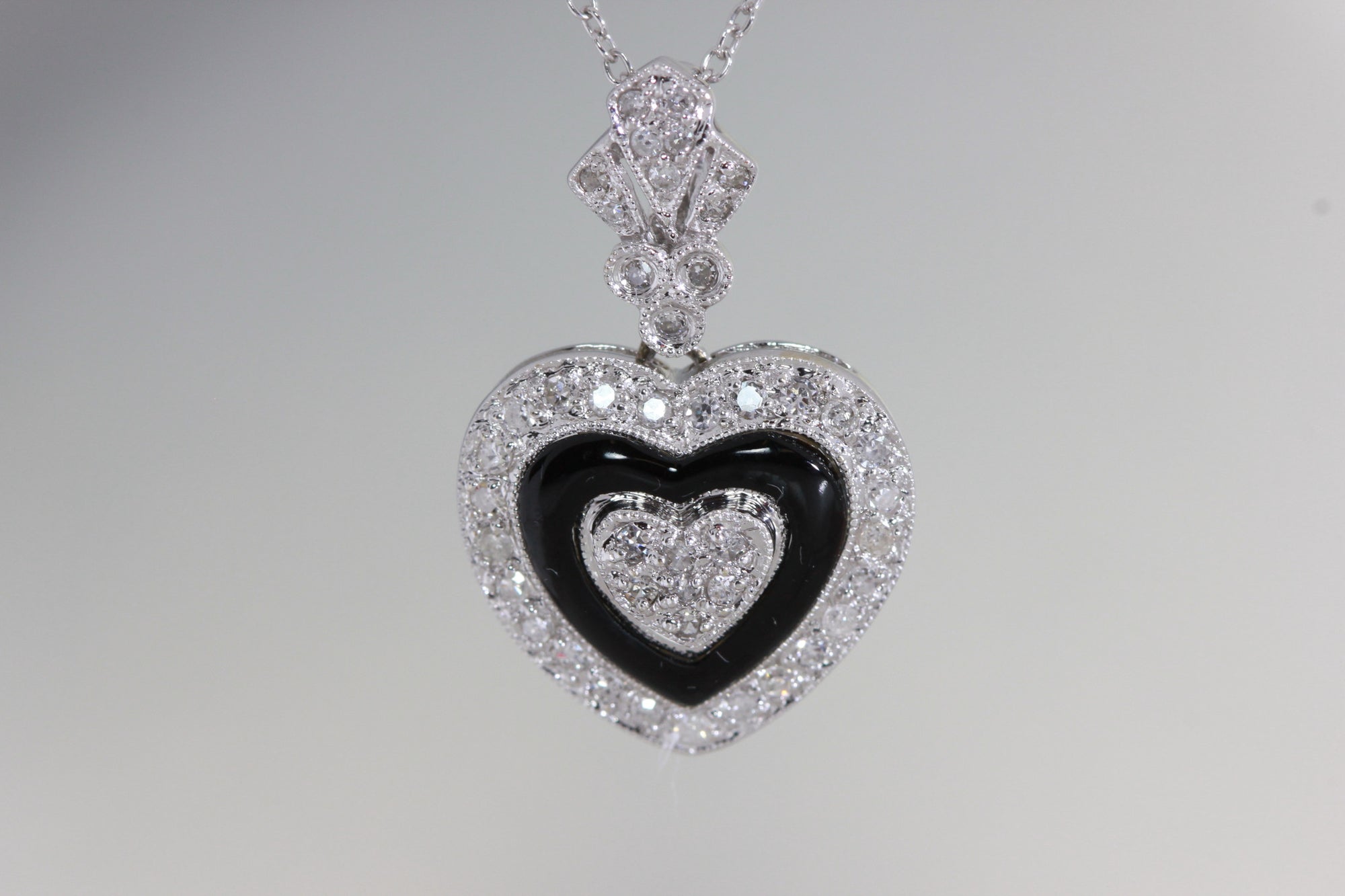 ANTIQUE ONYX & WHITE GOLD DIAMOND HEART PENDANT PAVE SET 14k WITH 14K WHITE GOLD CHAIN NECKLACE