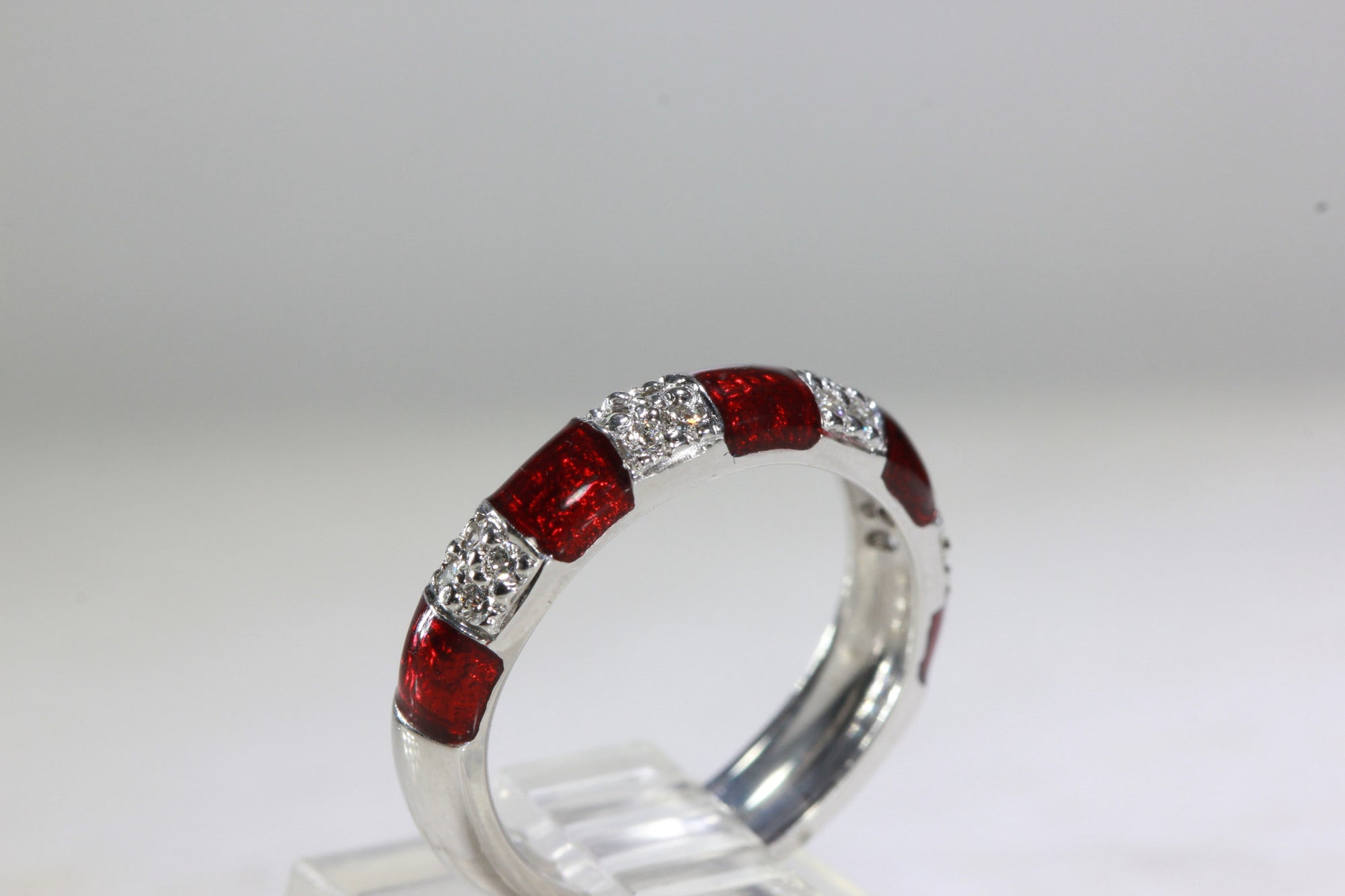 ENAMEL WEDDING BAND 18k WHITE GOLD & DIAMOND RING