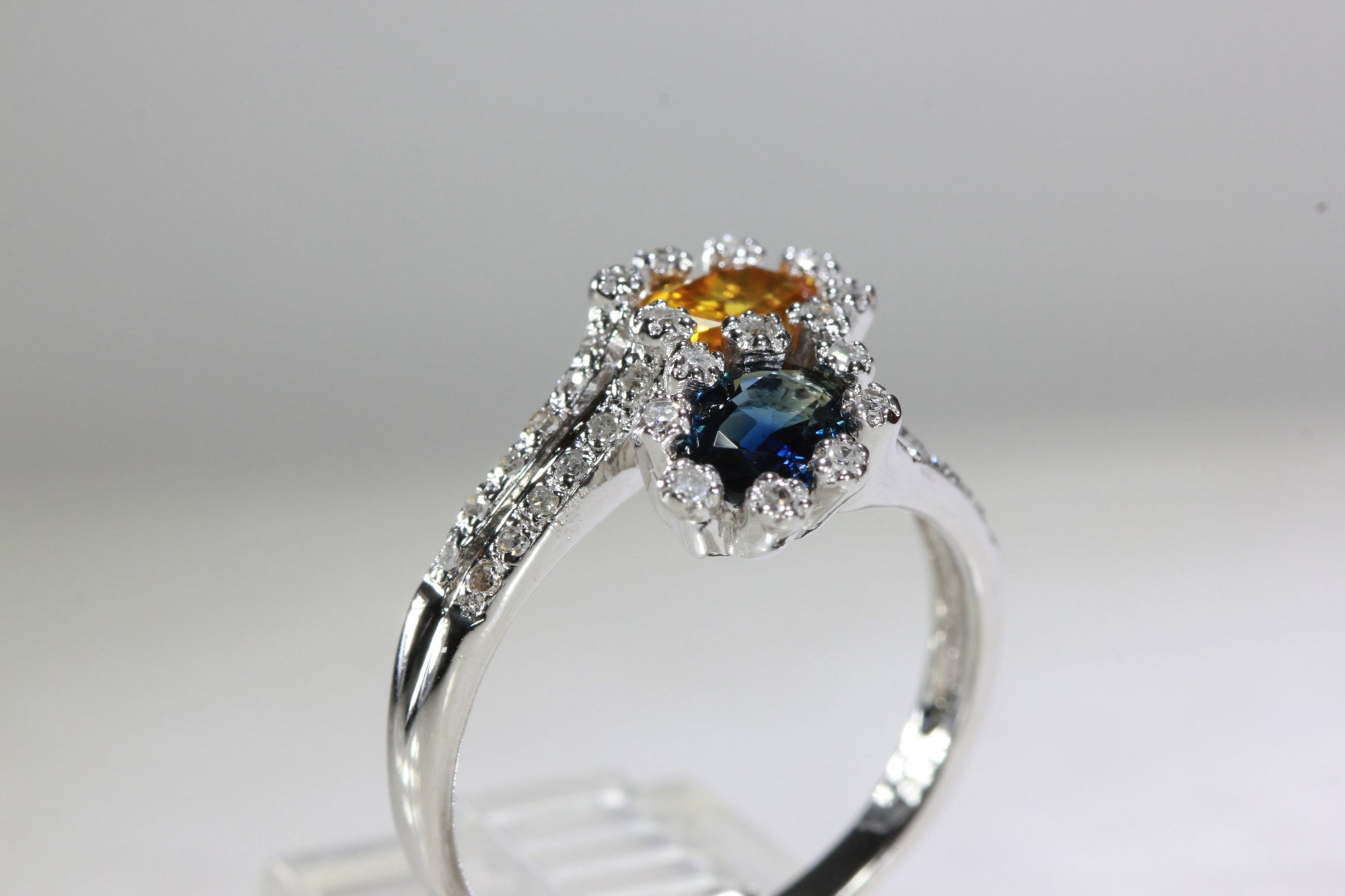MODERN 14k WHITE GOLD LADIES SAPPHIRE & CITRINE DIAMOND RING