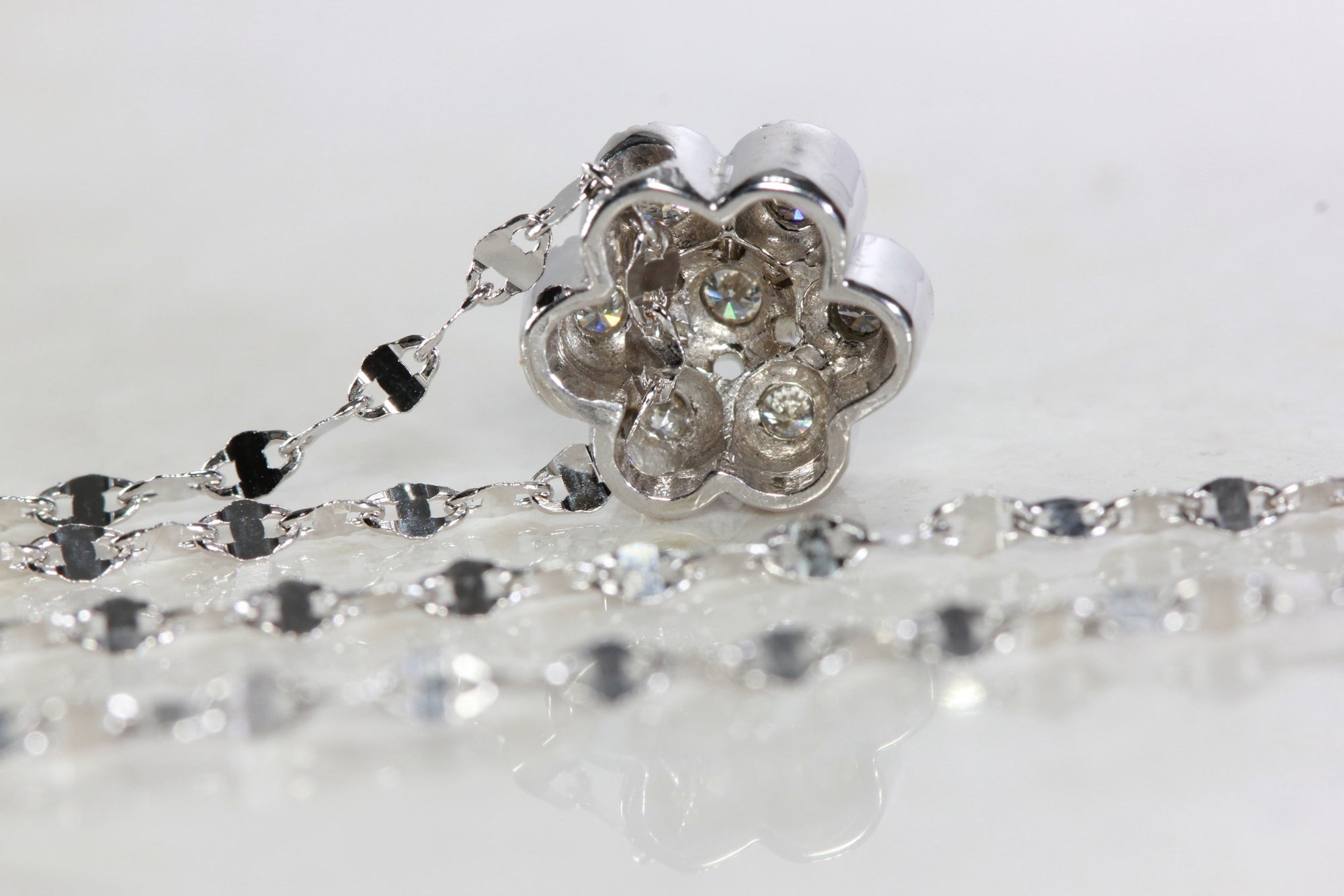 ANTIQUE FLOWER DIAMOND CLUSTER PENDANT NECKLACE 14K WHITE GOLD & CHAIN