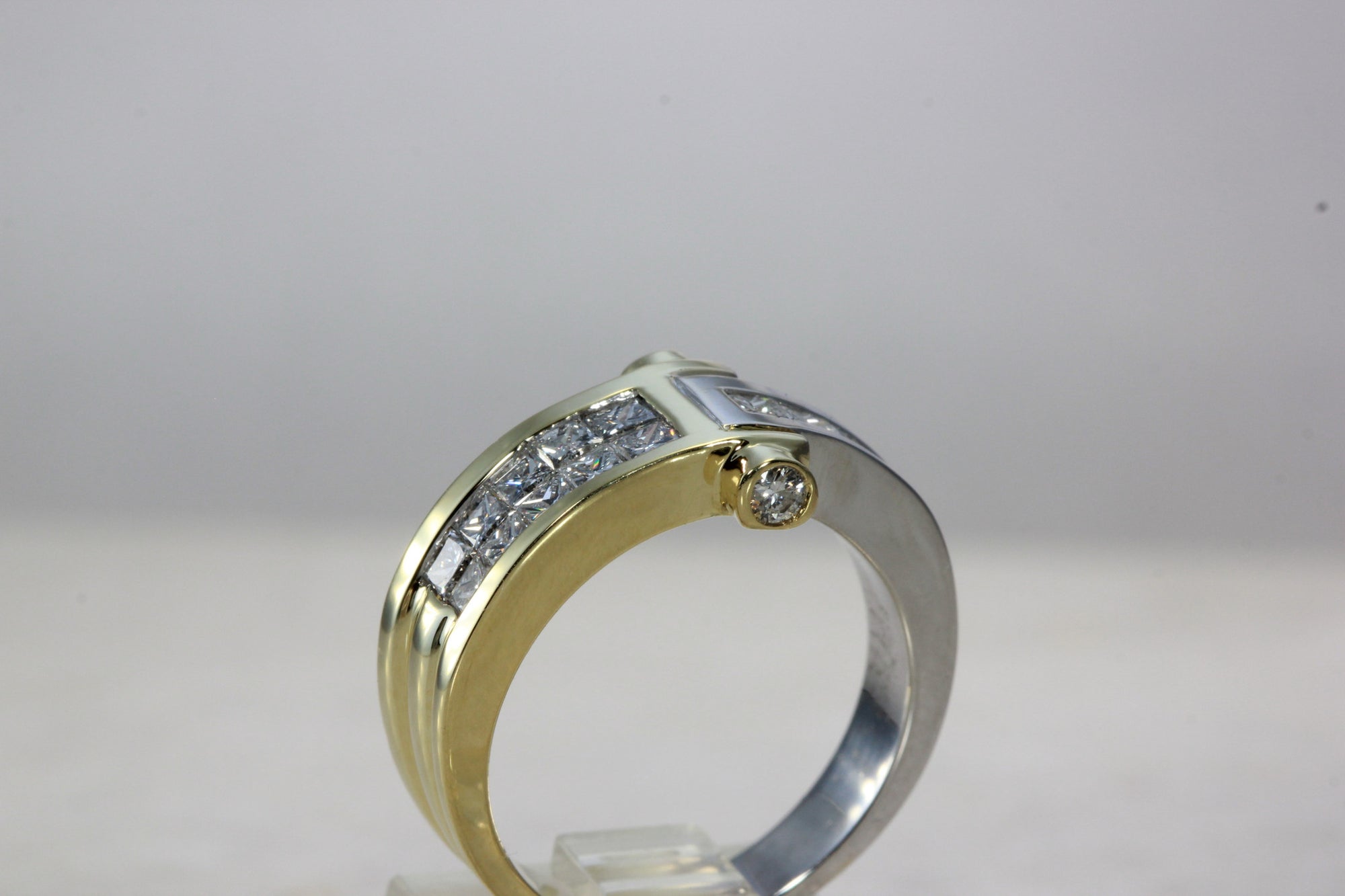 UNISEX 18k TWO TONE GOLD DIAMOND WEDDING BAND INVISIBLE SET PRINCESS CUT