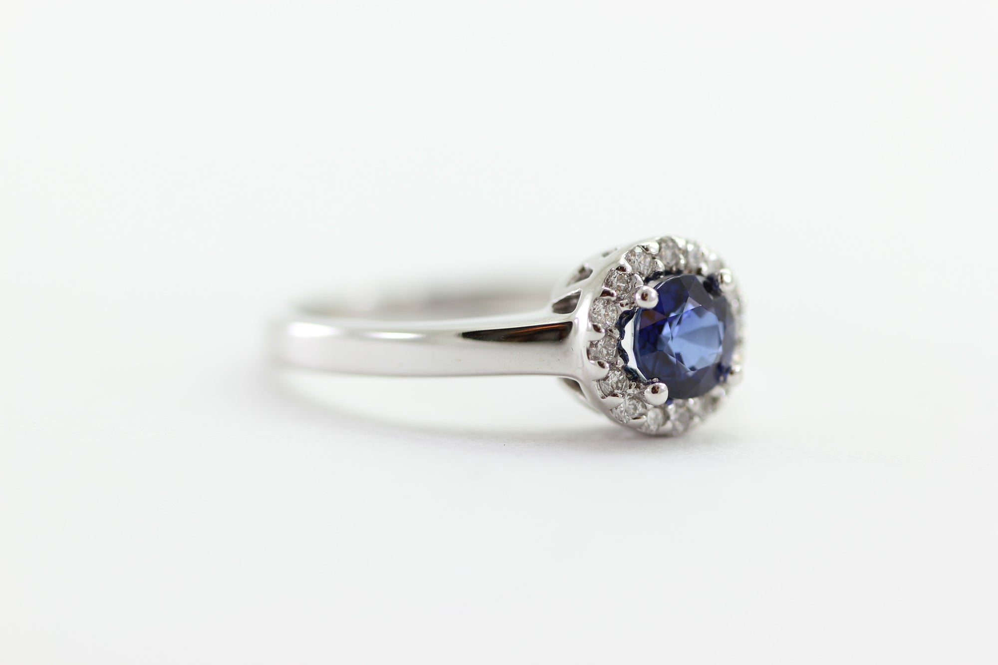 CYLINE SAPPHIRE DIAMOND HALO SET IN 14k WHITE GOLD RING