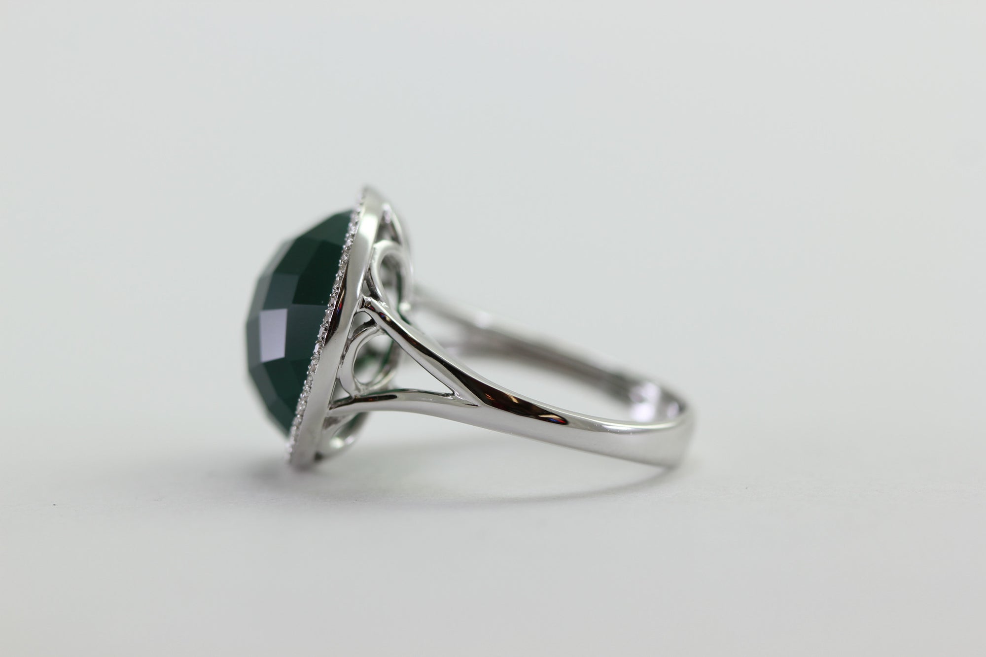 GREEN AGATE CHECKERBOARD 14K WHITE GOLD DIAMOND HALO RING