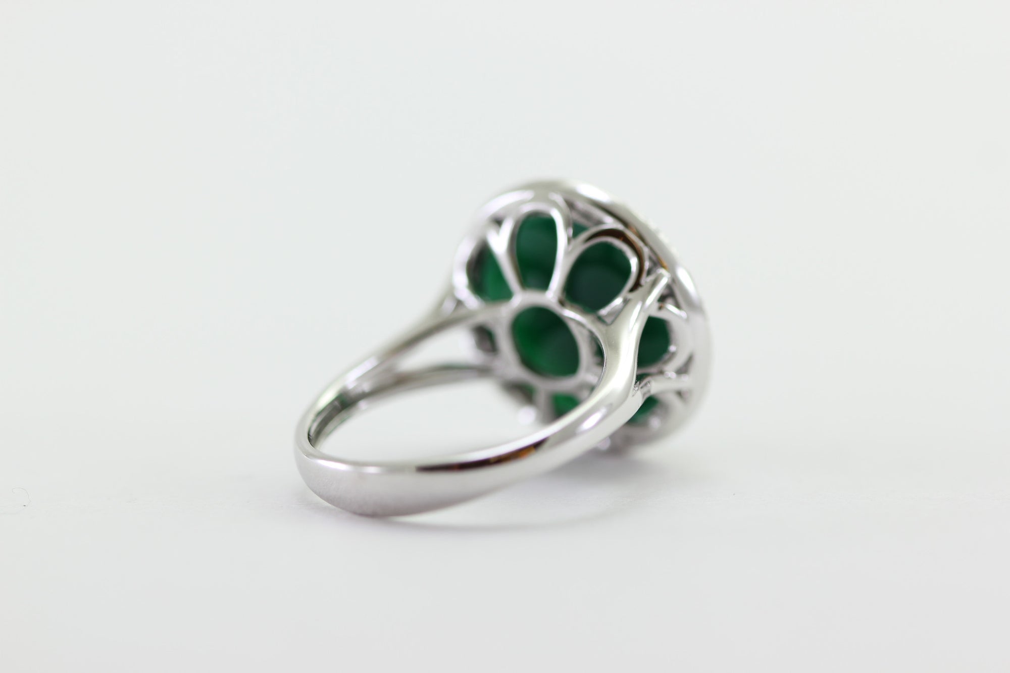 GREEN AGATE CHECKERBOARD 14K WHITE GOLD DIAMOND HALO RING