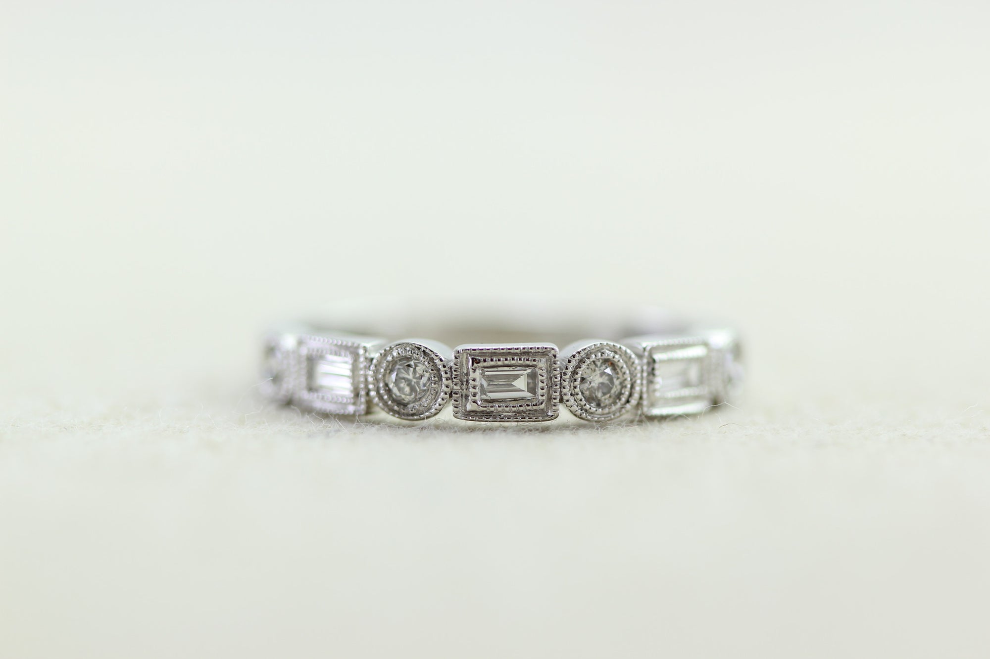 ANTIQUE DIAMOND WEDDING BAND 14k WHITE GOLD