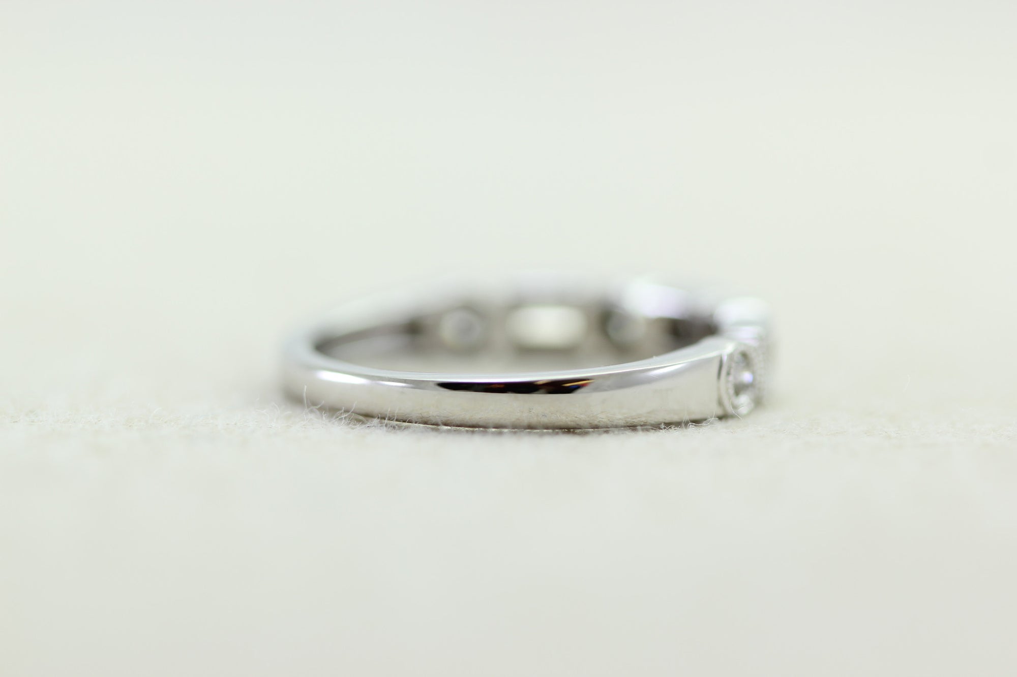 ANTIQUE DIAMOND WEDDING BAND 14k WHITE GOLD